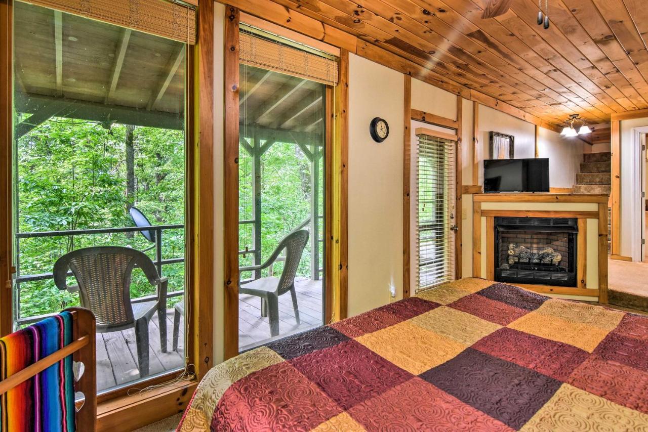 Robbinsville Cabin With Deck 3 Mi To Fontana Lake! エクステリア 写真