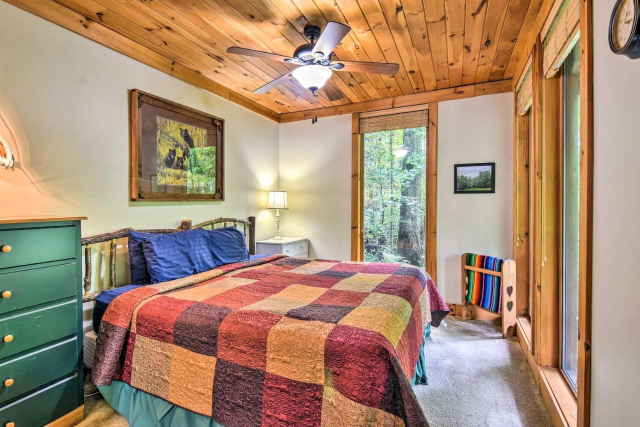 Robbinsville Cabin With Deck 3 Mi To Fontana Lake! エクステリア 写真