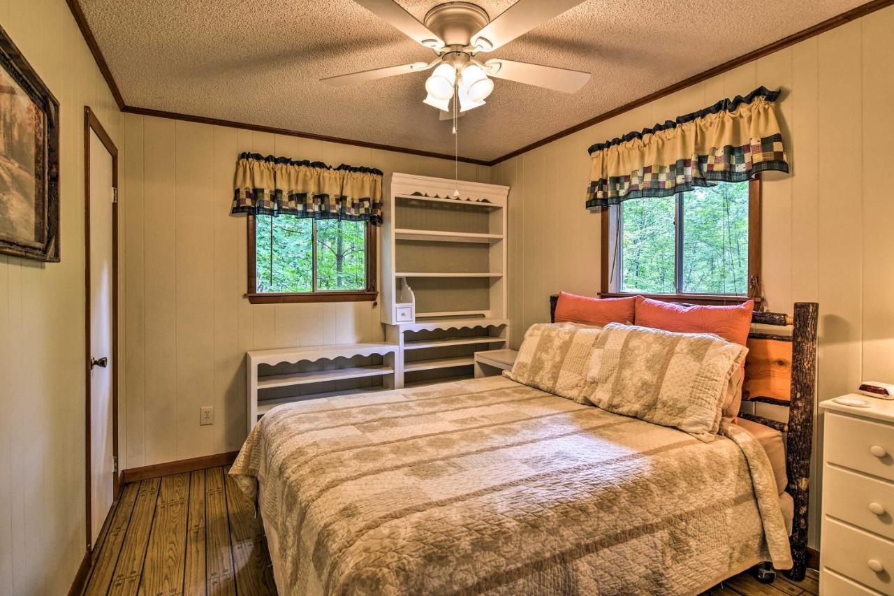 Robbinsville Cabin With Deck 3 Mi To Fontana Lake! エクステリア 写真
